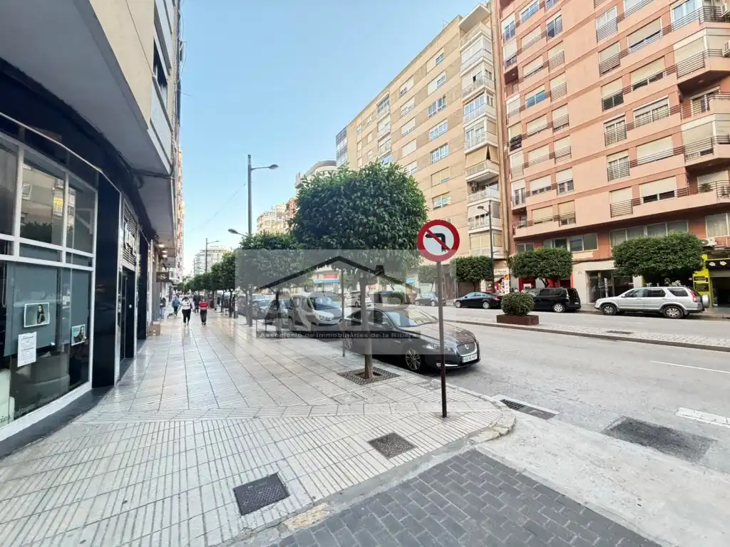 Außenansicht von Garage zum Verkauf in Alzira