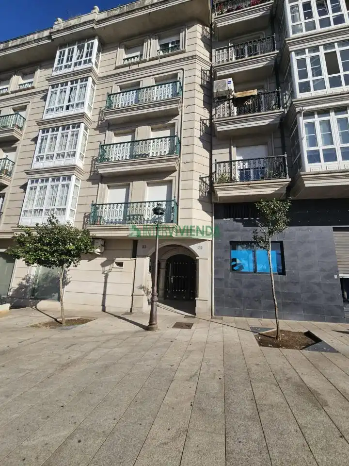 Vista exterior de Pis de lloguer en Vilagarcía de Arousa amb Calefacció, Moblat i Balcó
