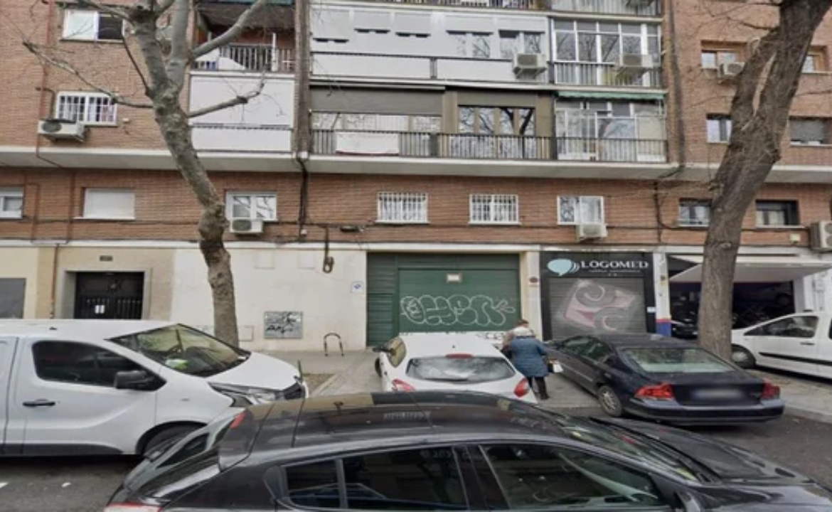 Vista exterior de Piso en venta en  Madrid Capital