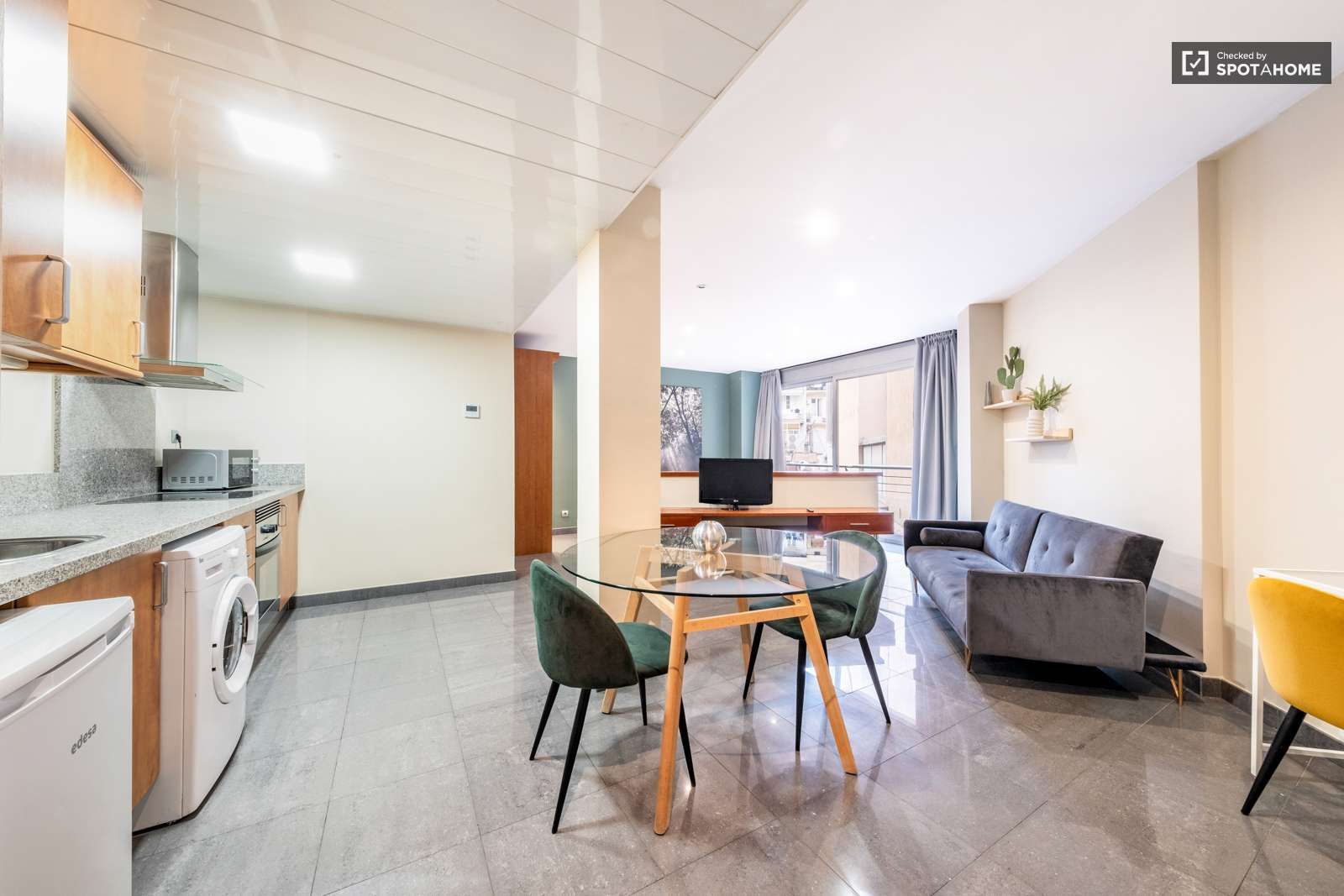 Sala d'estar de Estudi per a compartir en  Barcelona Capital amb Aire condicionat i Terrassa