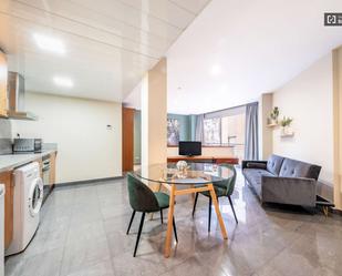 Living room of Study to share in  Barcelona Capital  with Air Conditioner and Terrace