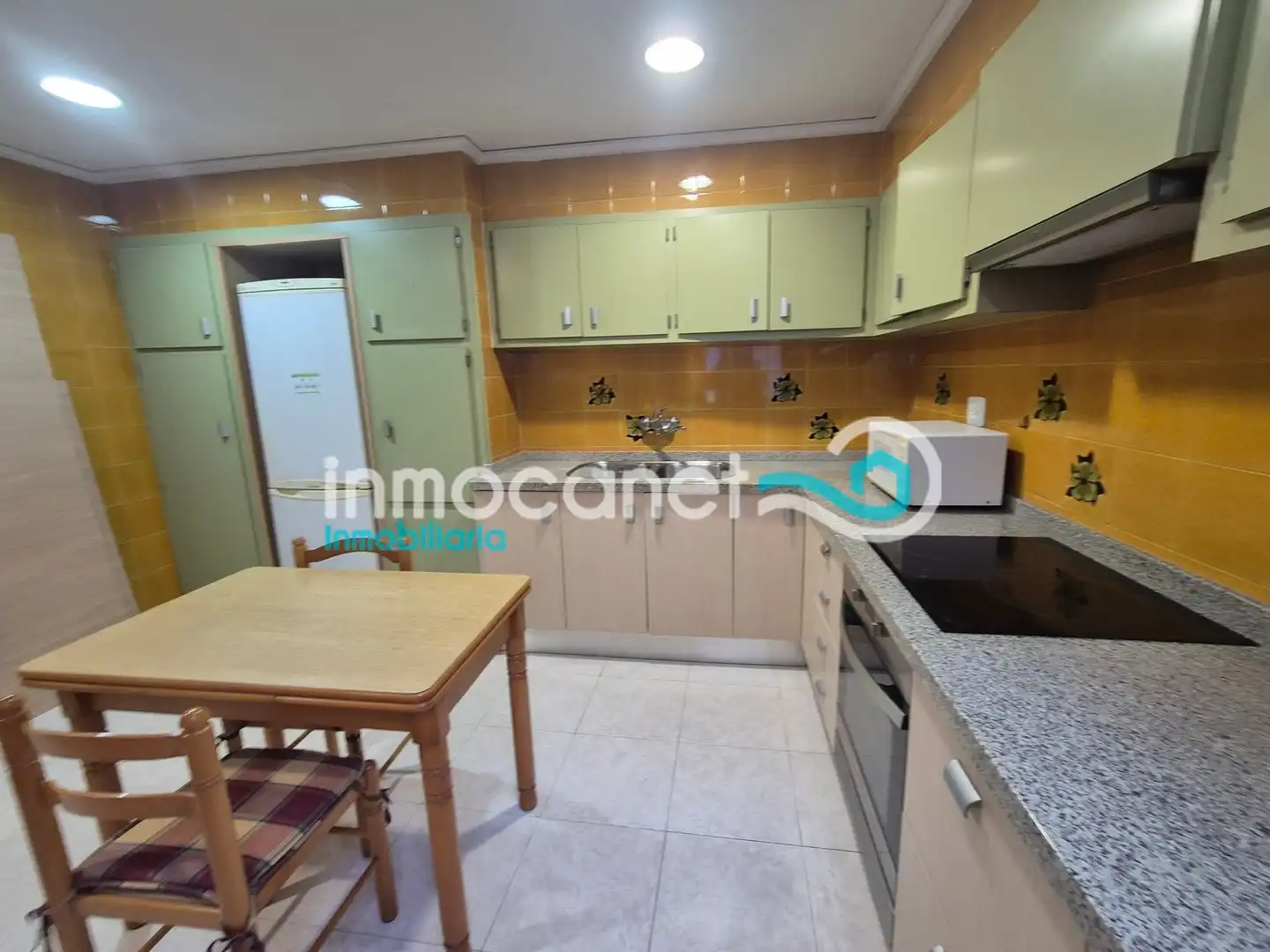 Cuina de Casa o xalet en venda en Oliva amb Terrassa i Traster