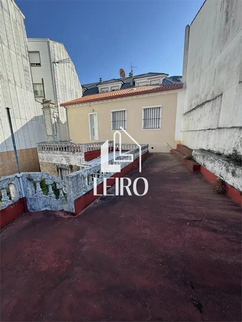 Exterior view of Houses for sale in Vilanova de Arousa  with Terrace and Furnished