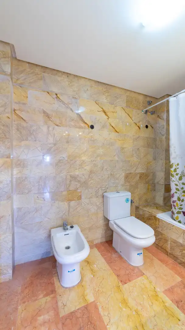 Baño de Ático en venta en Torrevieja con Aire acondicionado, Terraza y Trastero