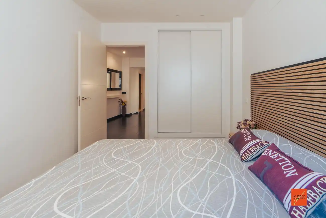 Habitación de Casa adosada en venta en Tortosa con Calefacción y Terraza