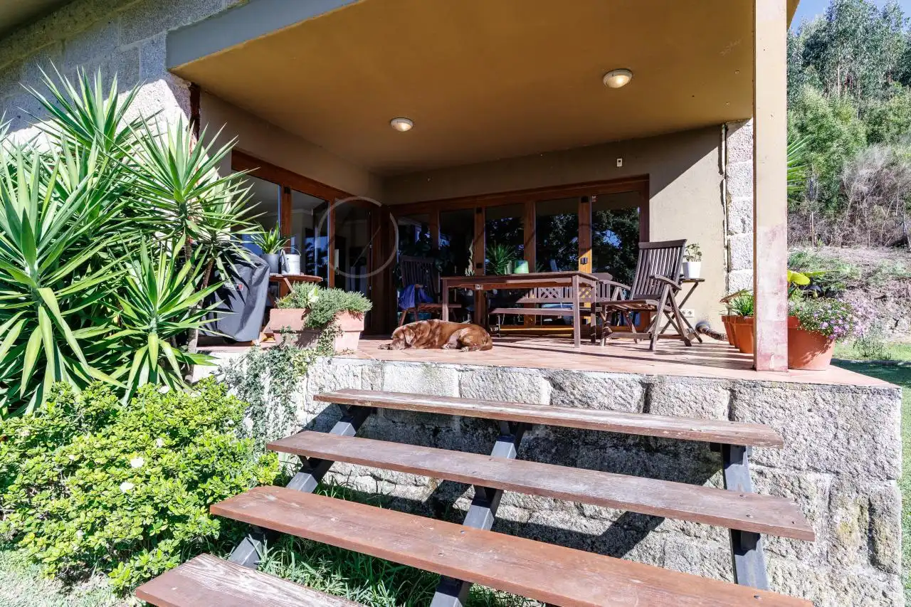 Jardí de Casa o xalet en venda en Nigrán amb Calefacció, Jardí privat i Terrassa