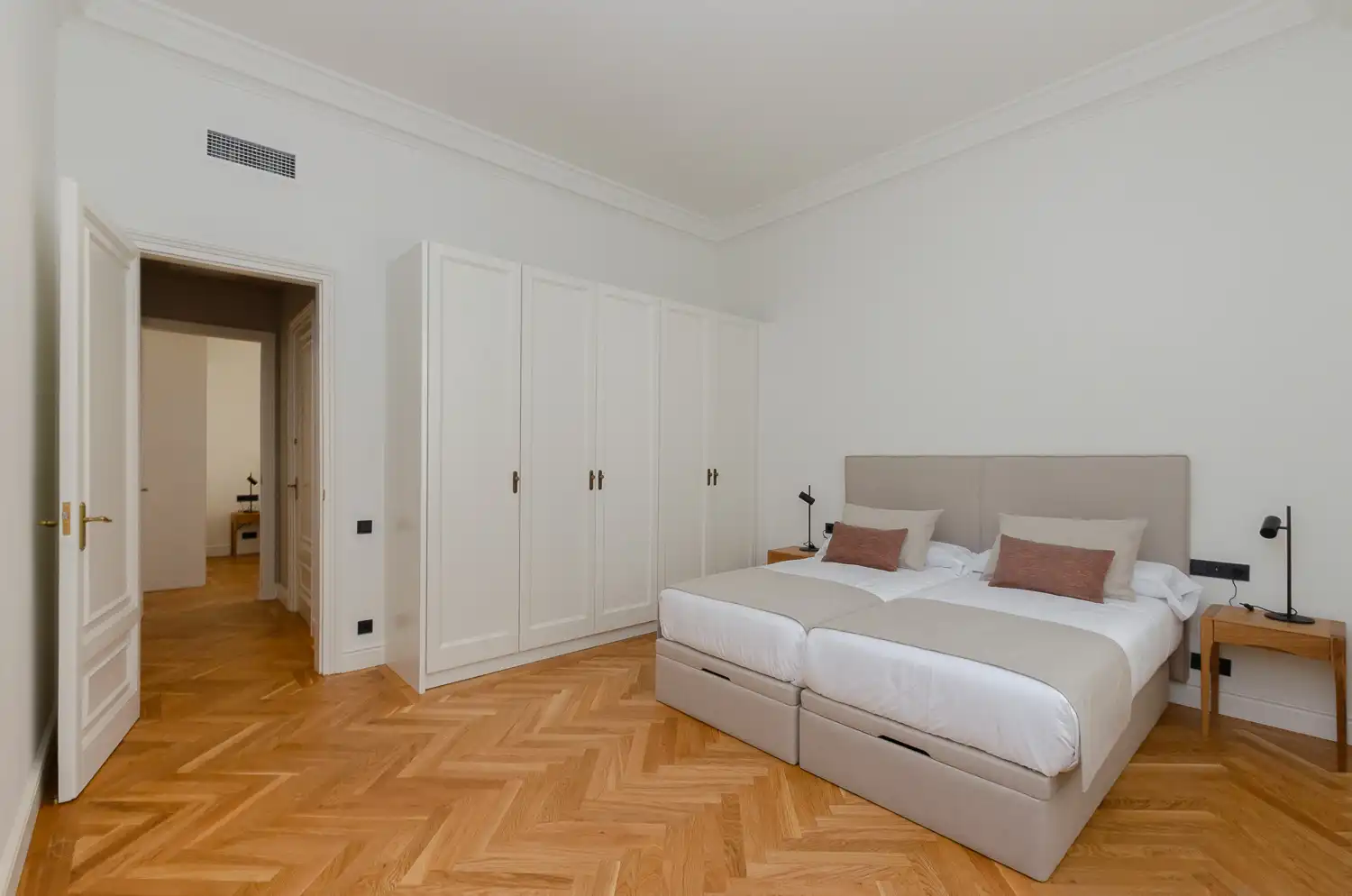 Appartamento con ascensore in affitto a Carrer de la Reina Victòria, imagen 16