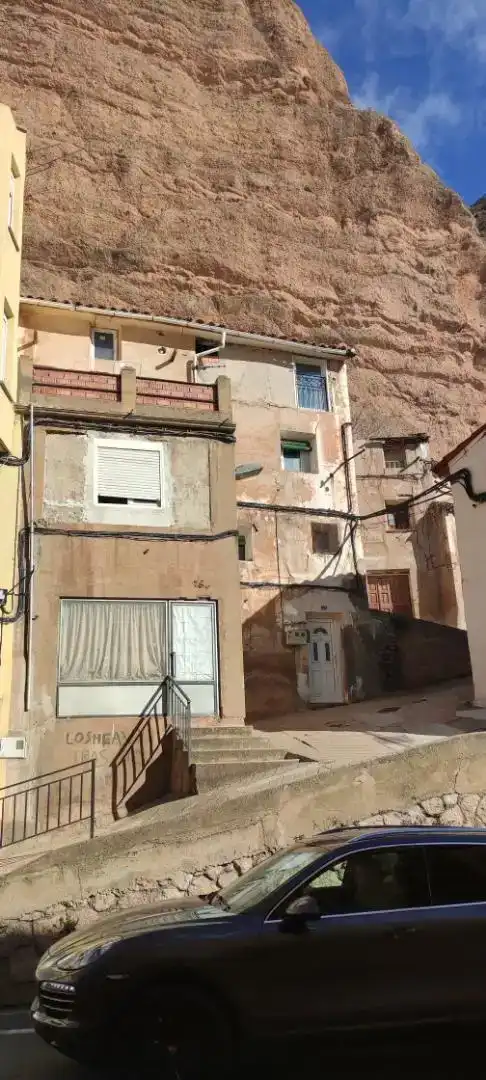 Vista exterior de Casa adosada en venta en Quel con Trastero, Amueblado y Horno