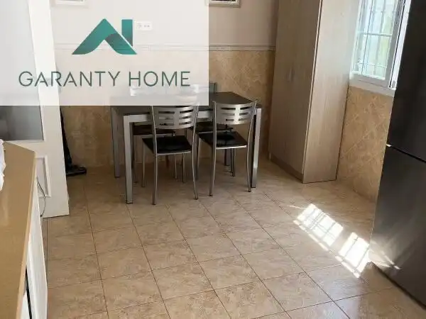 Esszimmer von Einfamilien-Reihenhaus zur Miete in Vélez-Málaga mit Klimaanlage, Privatgarten und Terrasse