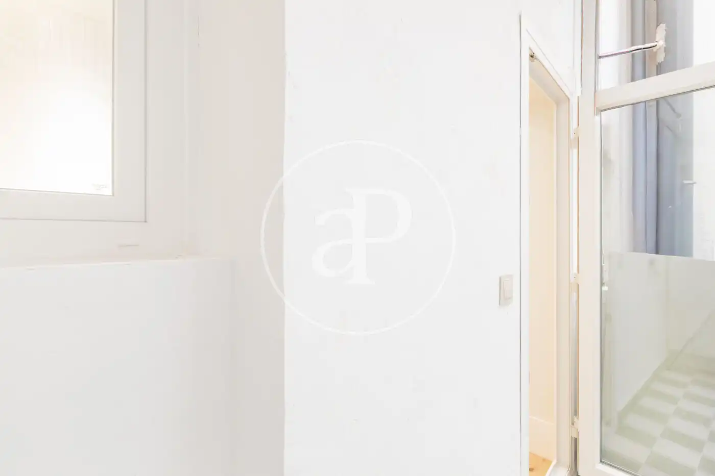 Flat for sale in Madrid  with Air Conditioner and Heating