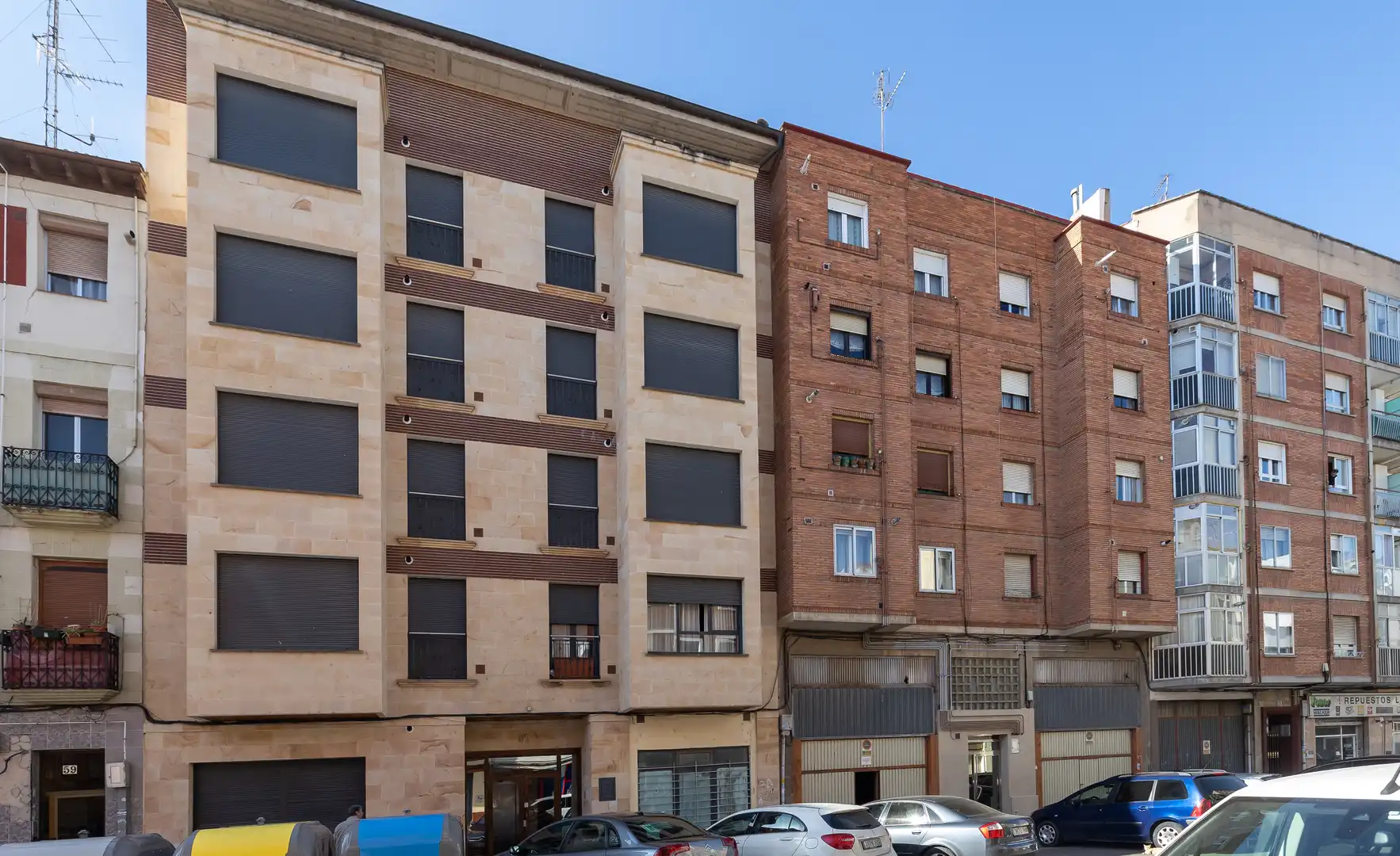 Vista exterior de Pis en venda en Miranda de Ebro amb Calefacció i Parquet