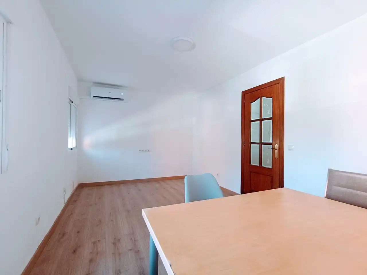 Flat for rent in Madrid  with Air Conditioner and Oven