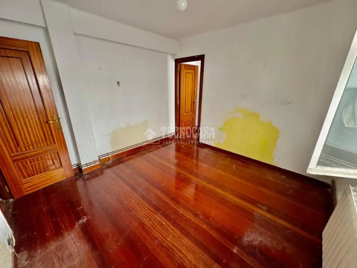 Habitación de Piso en venta en El Astillero   con Calefacción y Parquet