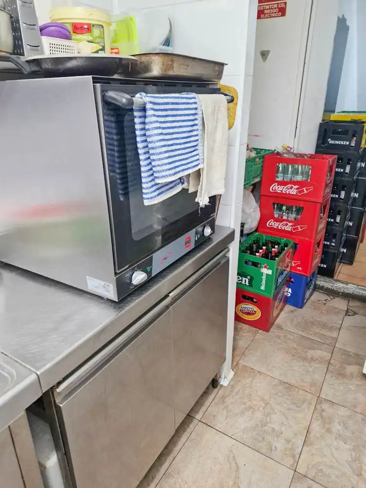 Cocina de Local de alquiler en Zaragoza con Aire acondicionado y Amueblado