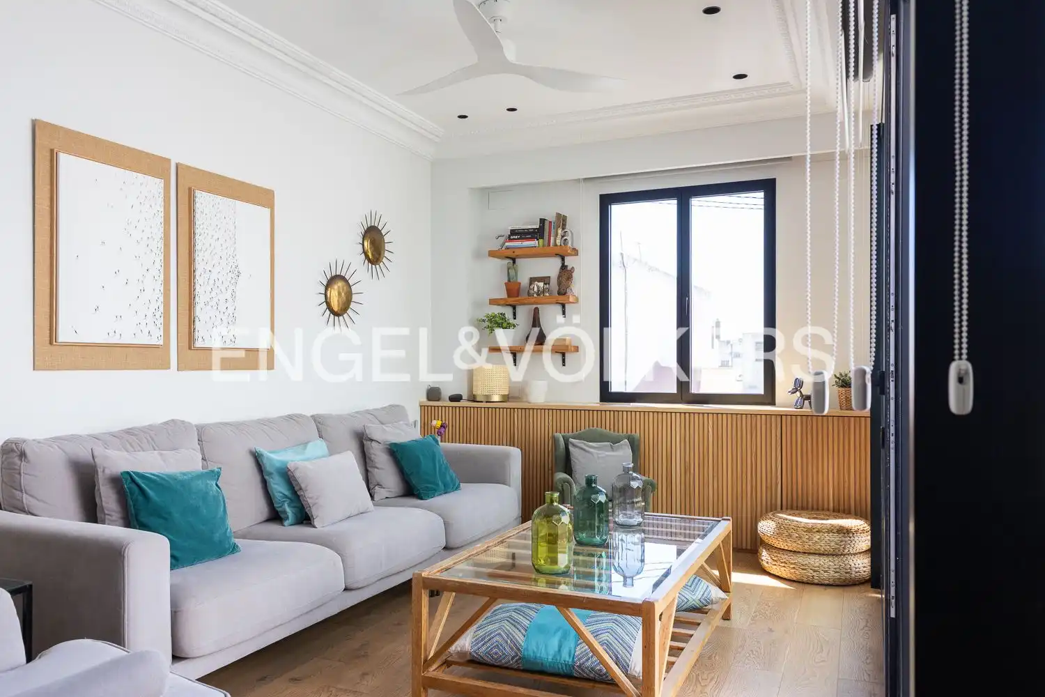 Living room of Attic for sale in Valencia  with Air Conditioner, Heating and Terrace
