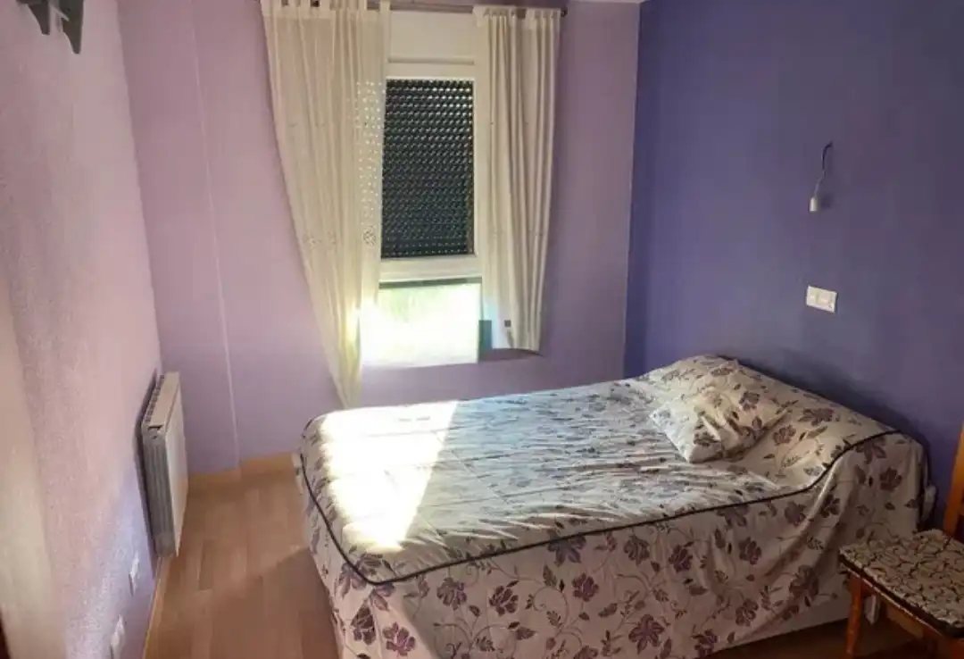Habitación de Piso en venta en Reinosa con Calefacción y Amueblado