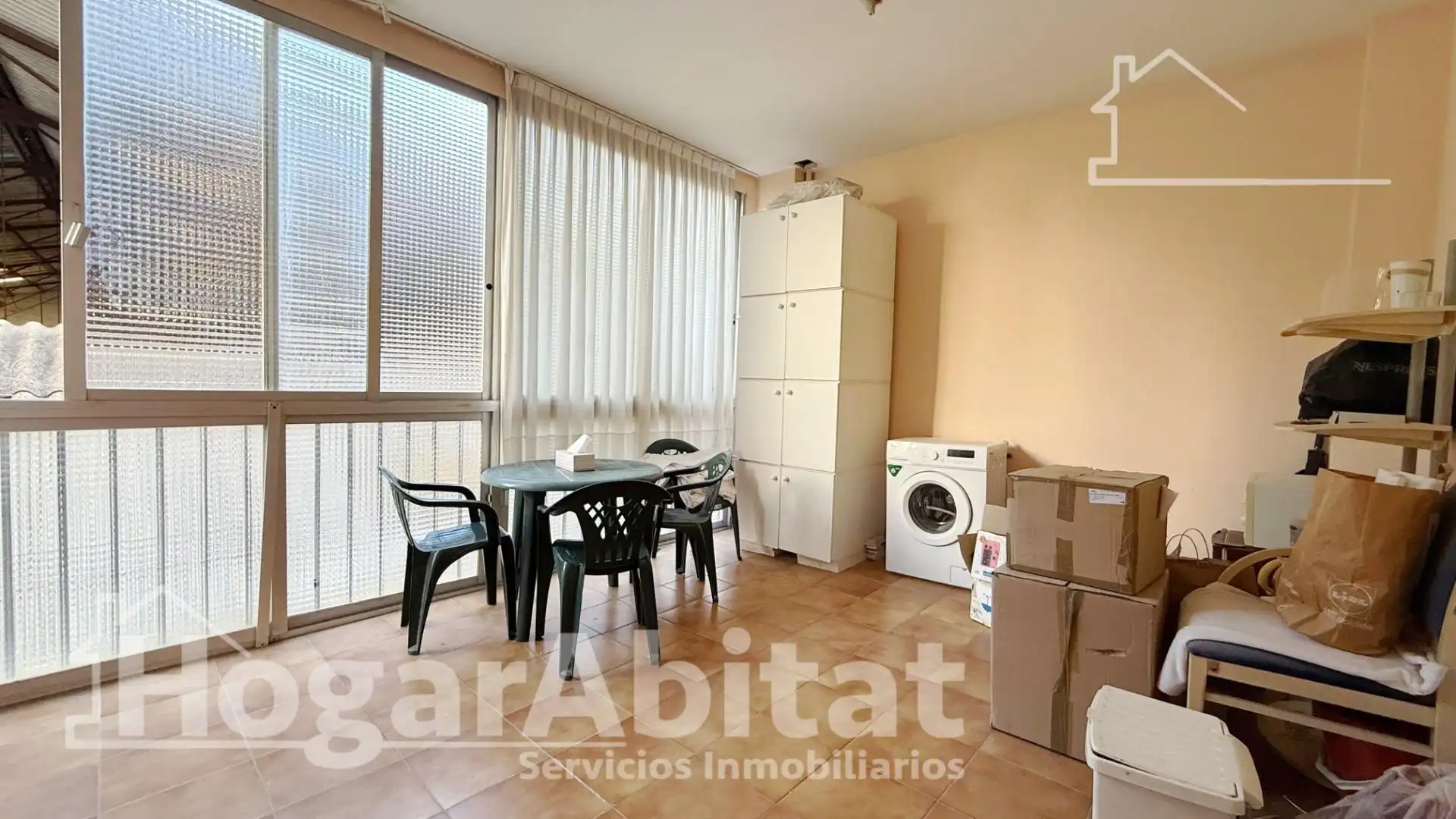 Außenansicht von Wohnung zum Verkauf in Gandia mit Klimaanlage und Terrasse