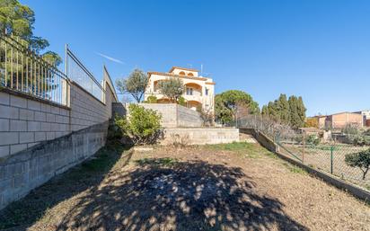 Jardí de Casa o xalet en venda en Garriguella amb Terrassa, Forn i TV