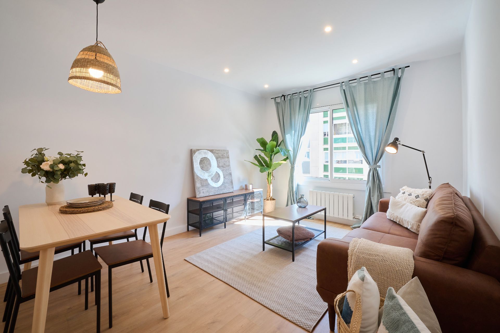 Living room of Flat for sale in  Barcelona Capital  with Air Conditioner, Heating and Parquet flooring