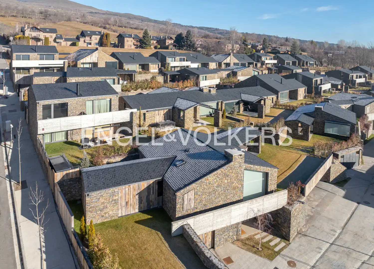 Vista exterior de Casa o xalet en venda en Ger amb Calefacció, Jardí privat i Parquet