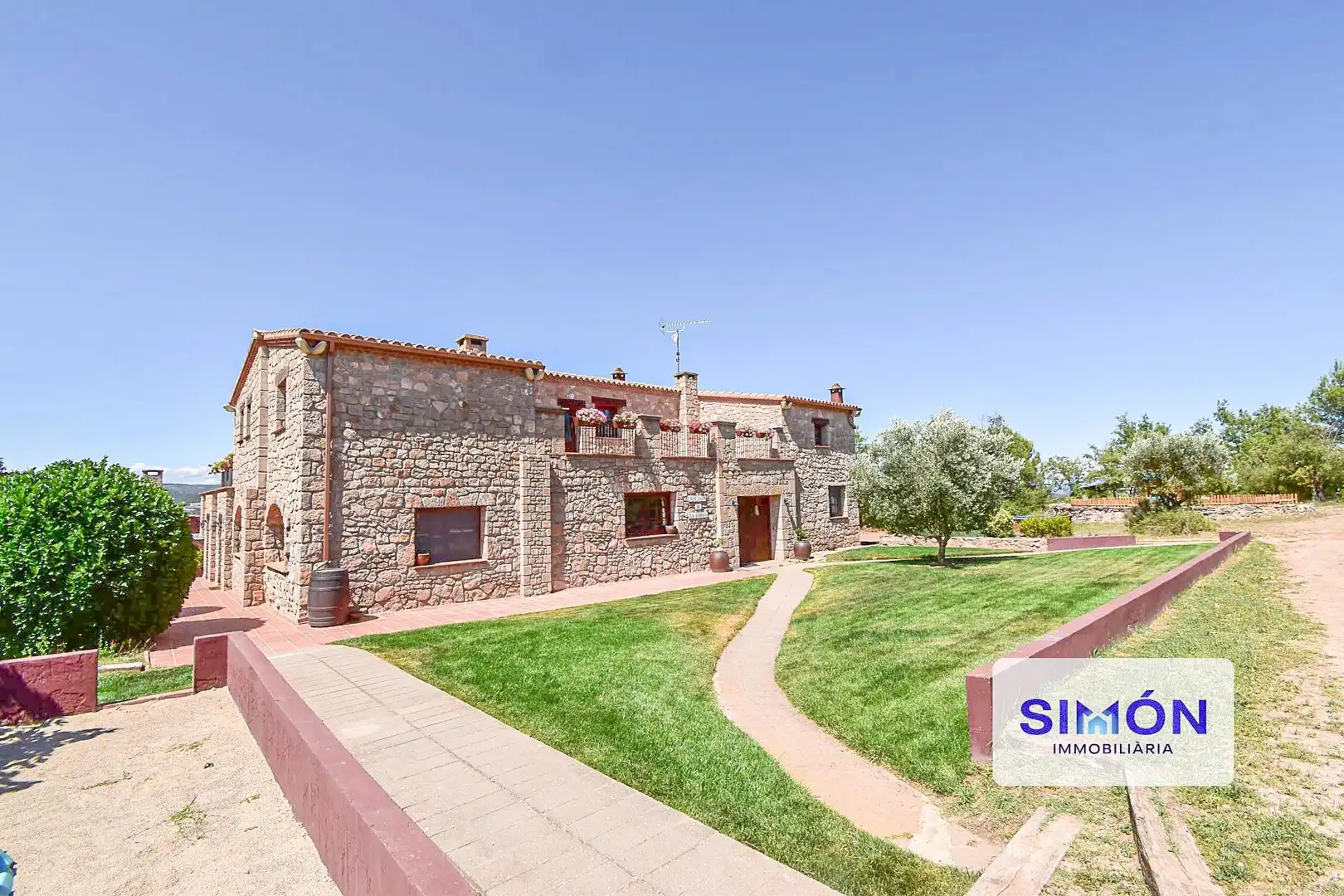 Vista exterior de Finca rústica en venda en Sant Pere Sallavinera amb Aire condicionat, Calefacció i Terrassa