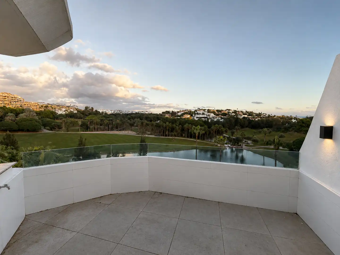 Terrassa de Casa adosada en venda en Benalmádena amb Aire condicionat, Jardí privat i Terrassa