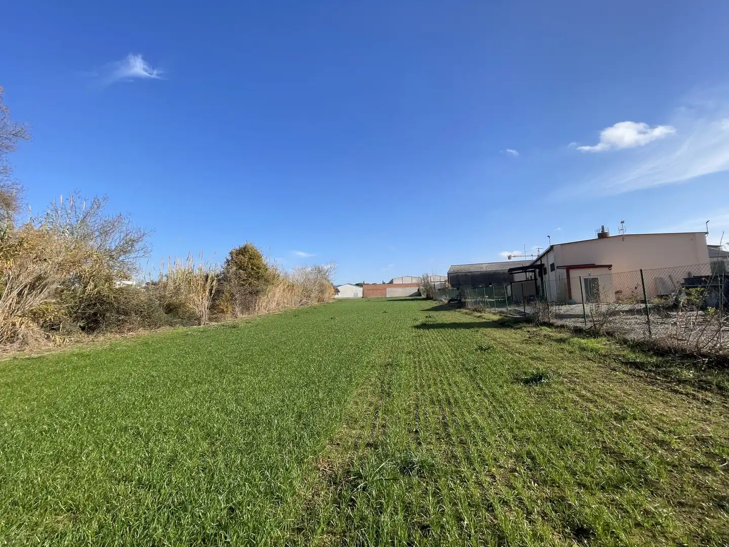 Terreno industrial en venta en Llambilles