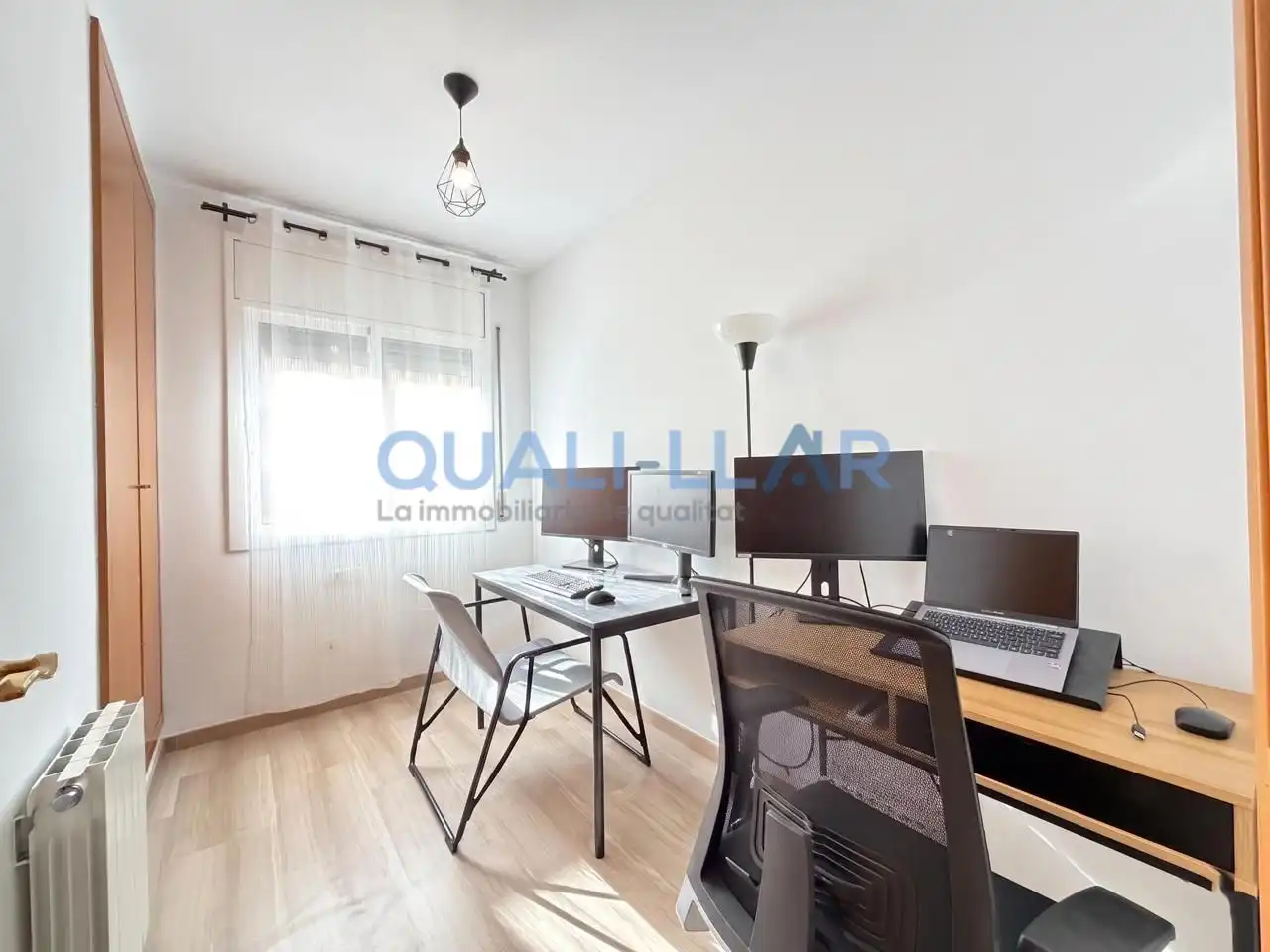 Piso en venta en Cornellà de Llobregat con Aire acondicionado, Calefacción y Parquet