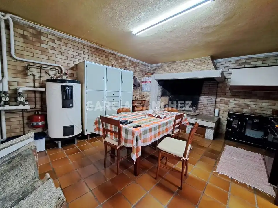 Cuina de Casa adosada en venda en A Pobra do Caramiñal amb Aire condicionat, Calefacció i Terrassa