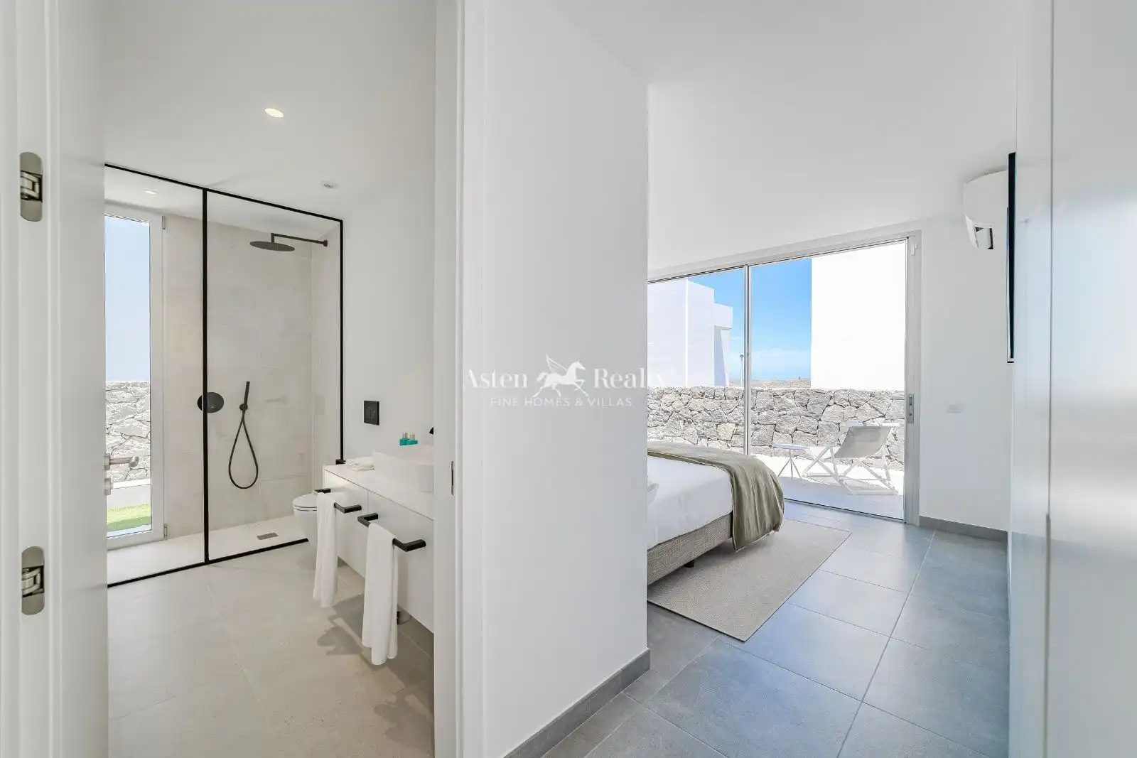 Habitación de Casa o chalet en venta en Adeje con Aire acondicionado, Calefacción y Jardín privado