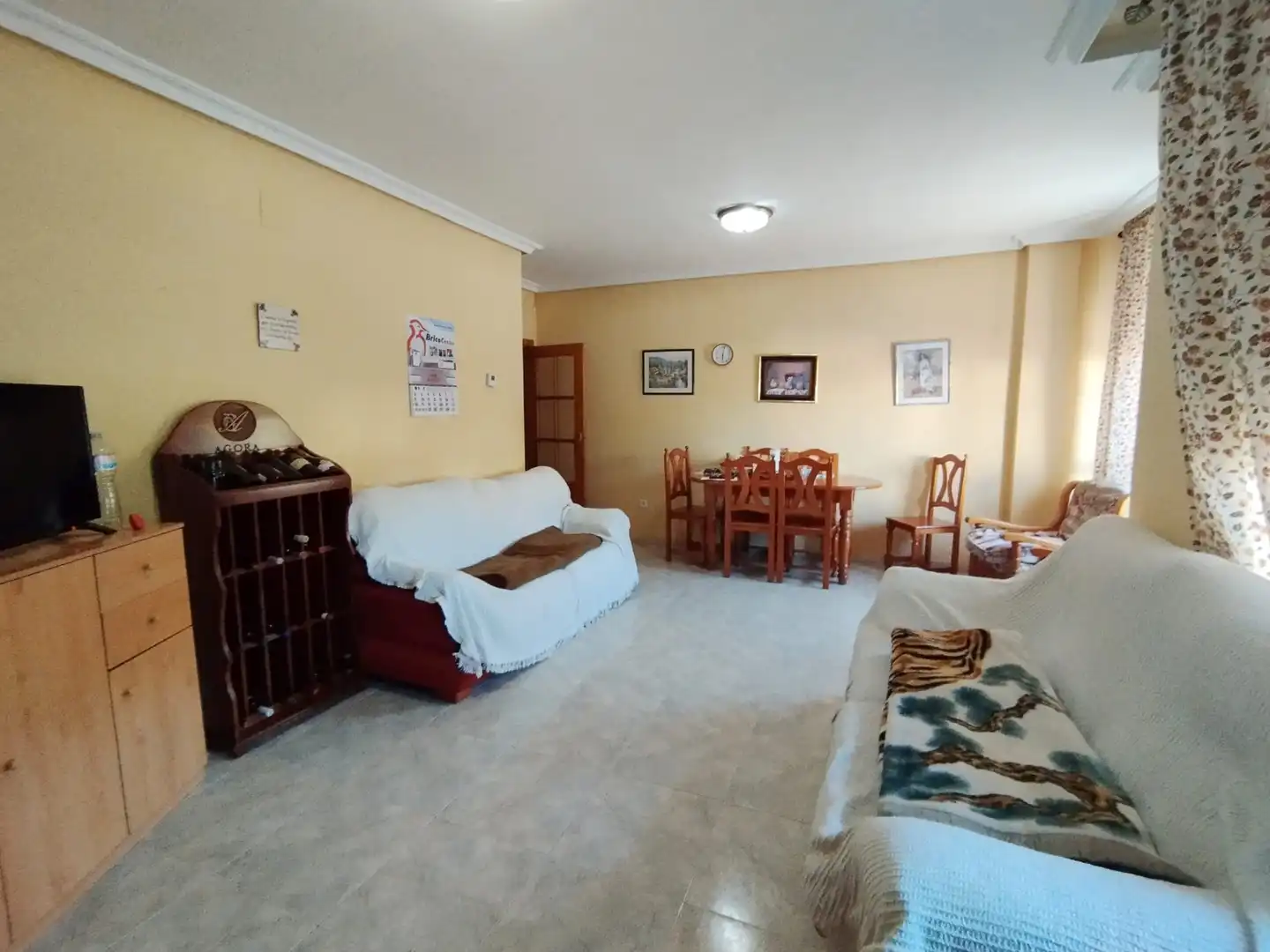 Sala de estar de Piso en venta en Tomelloso con Terraza, Trastero y Amueblado