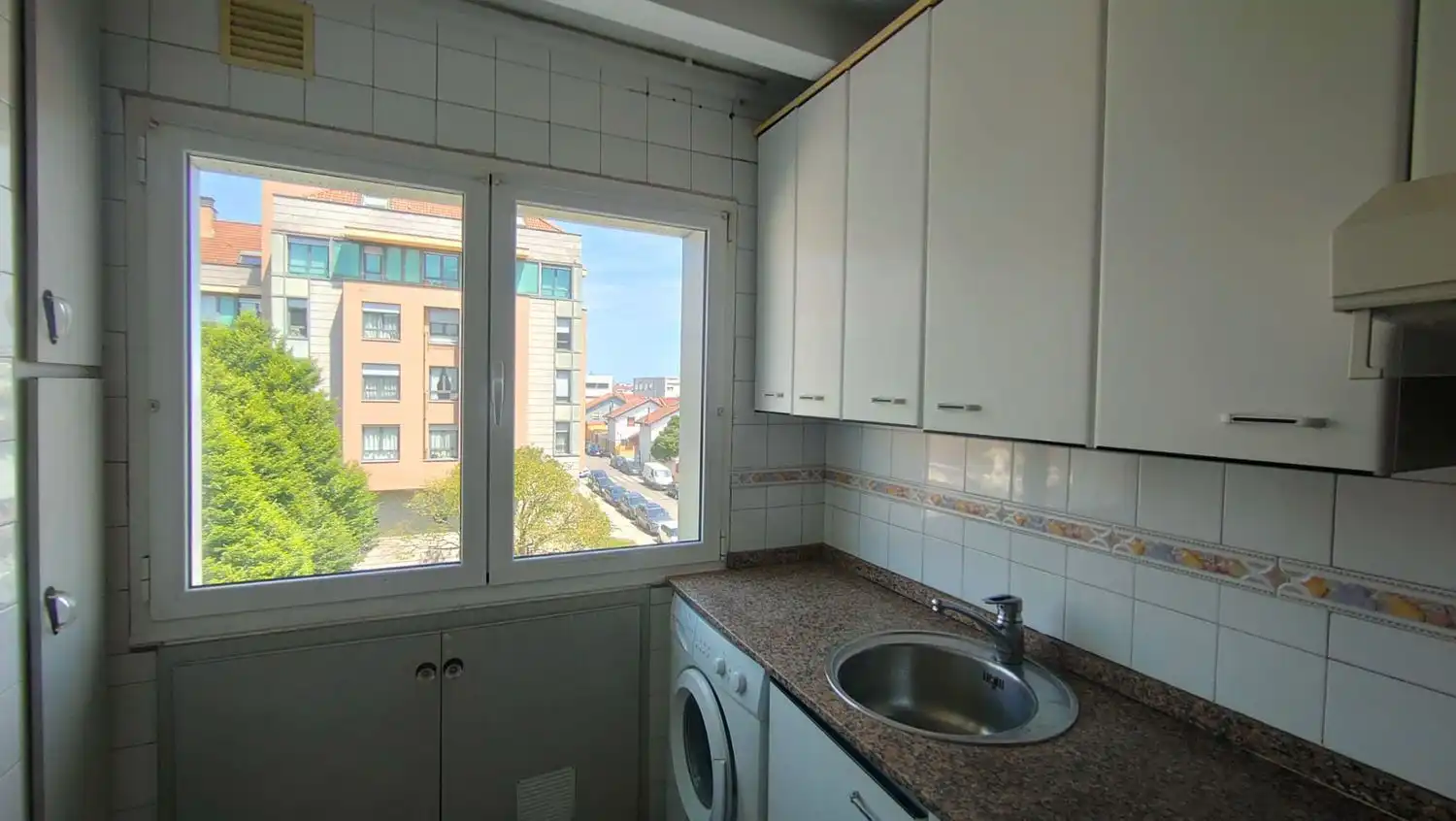 Kitchen of Flat for sale in Gijón   with Heating and Swimming Pool
