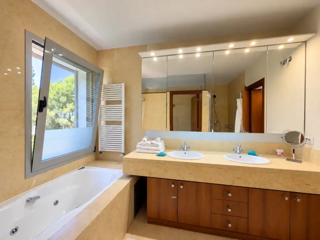 House with terrace to rent in Sol de Mallorca, imagen 15