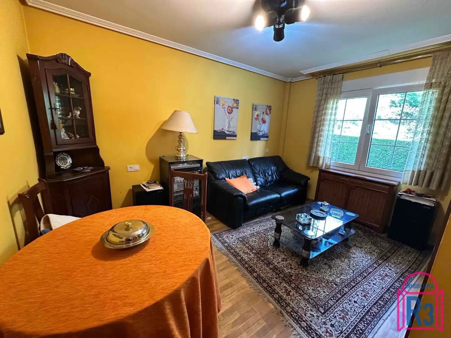 Sala d'estar de Casa o xalet en venda en Sariegos amb Calefacció i Moblat