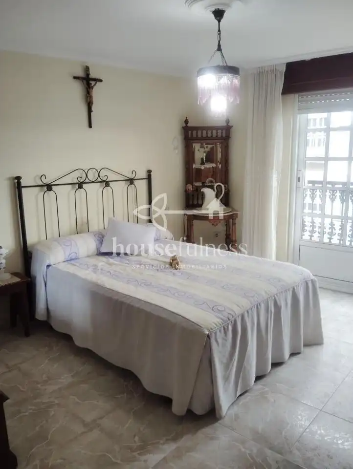 Habitación de Casa adosada en venta en Ares con Calefacción, Terraza y Trastero