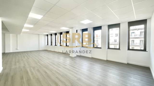 Oficina en Alquiler en Carrer d'Aragó en L'Antiga Esquerra de l'Eixample