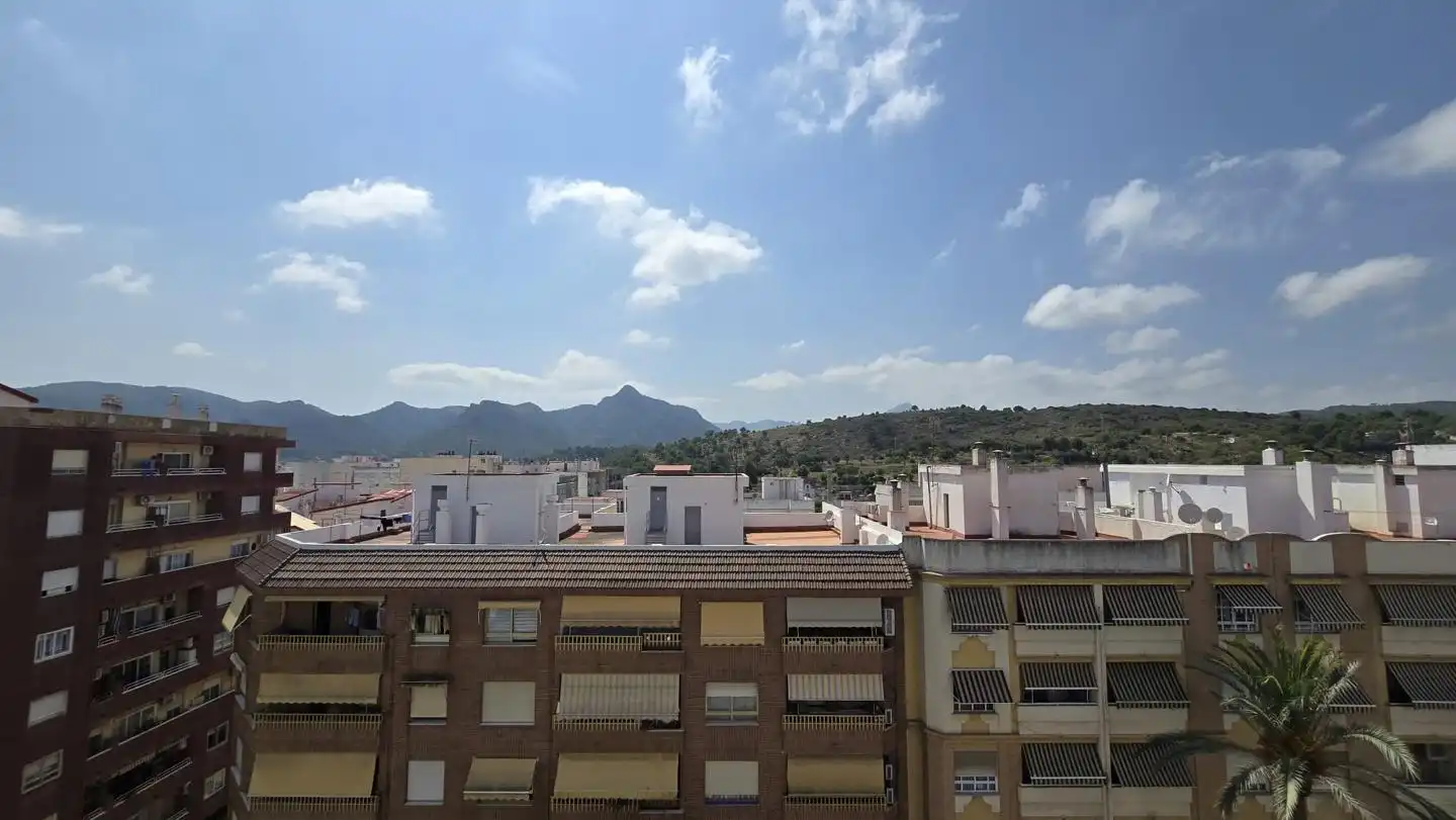 Außenansicht von Wohnung zur Miete in Gandia mit Klimaanlage, Terrasse und Möbliert