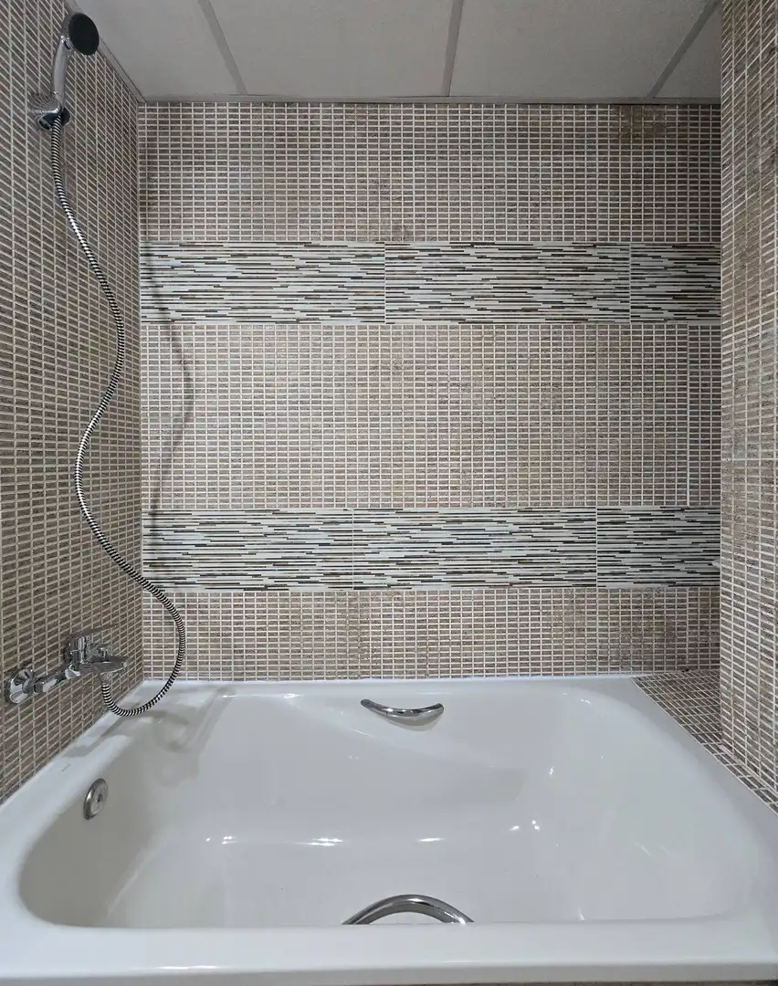 Bathroom of Flat for sale in Reus  with Air Conditioner, Heating and Terrace