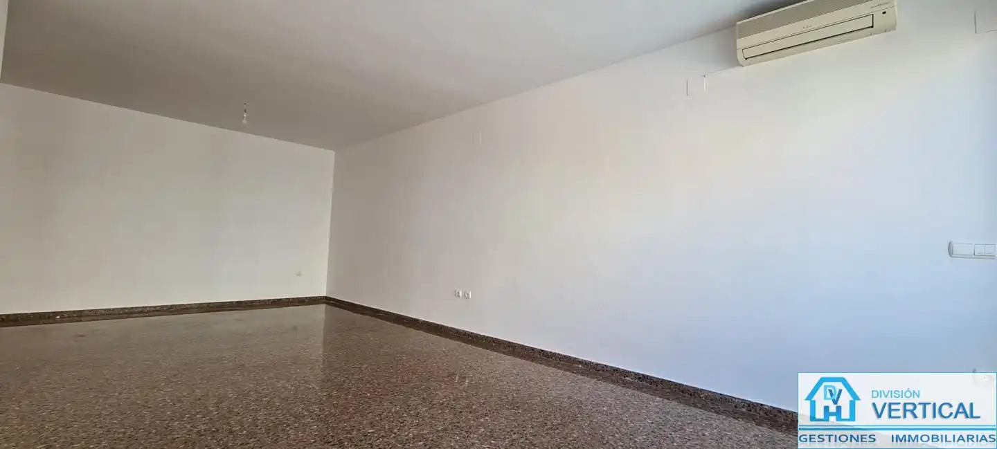 Sala de estar de Piso en venta en Manises con Aire acondicionado, Calefacción y Trastero