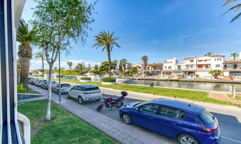 Exterior view of Study for sale in Empuriabrava  with Terrace