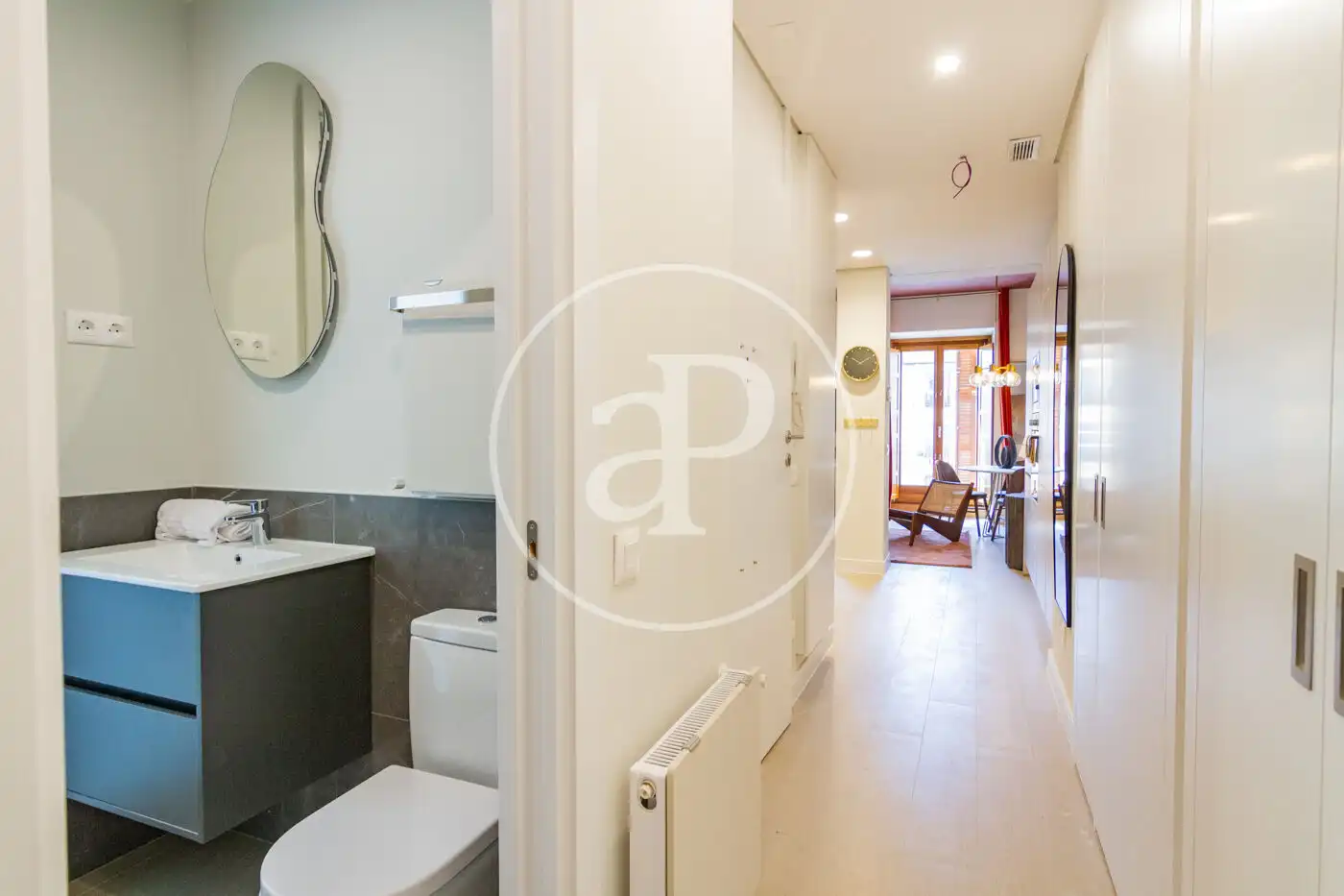 Flat for rent in Madrid  with Air Conditioner, Heating and Furnished
