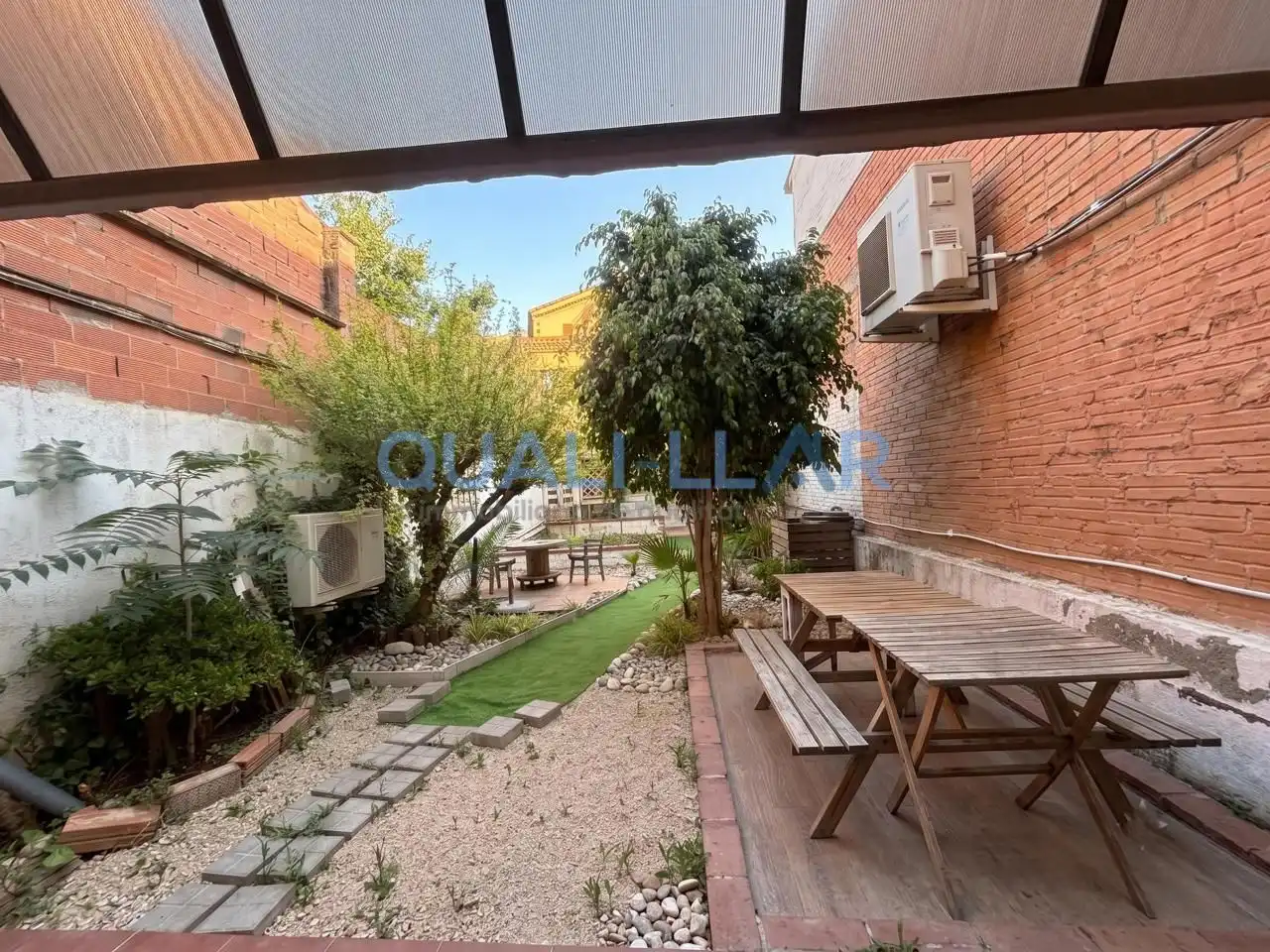 Terraza de Local de alquiler en Sant Joan Despí con Aire acondicionado