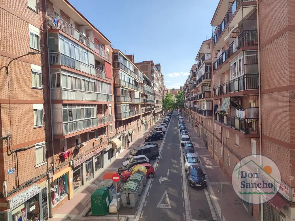 Vista exterior de Pis en venda en Valladolid amb Calefacció, Moblat i Balcó