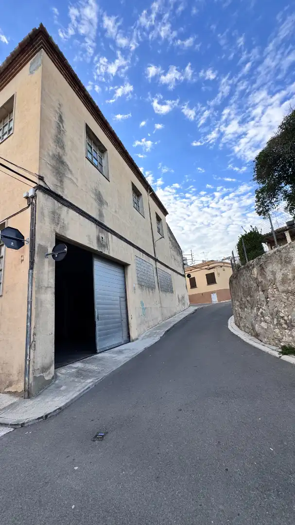 Mixed residential for sale in Carrer de la Roca 18, imagen 5