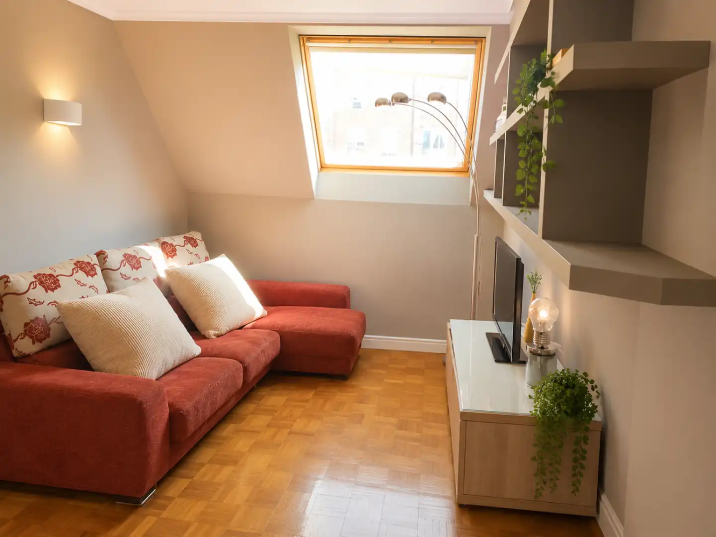 Sala de estar de Piso en venta en Oviedo  con Calefacción y Parquet