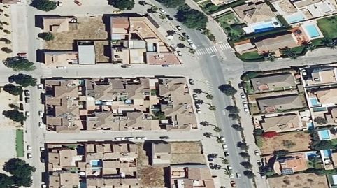 Casa en Avenida Hermano Cirilo en Sanlúcar la Mayor, Sevilla
