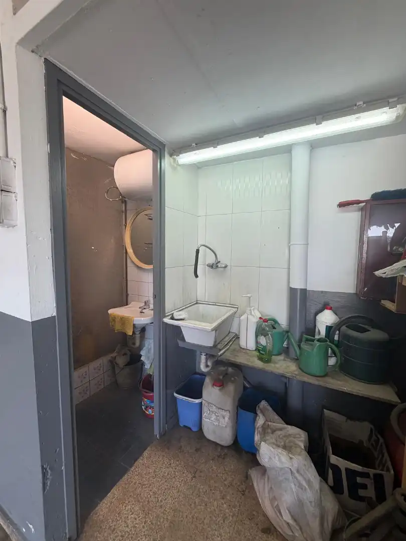 Baño de Local de alquiler en Barcelona con Amueblado