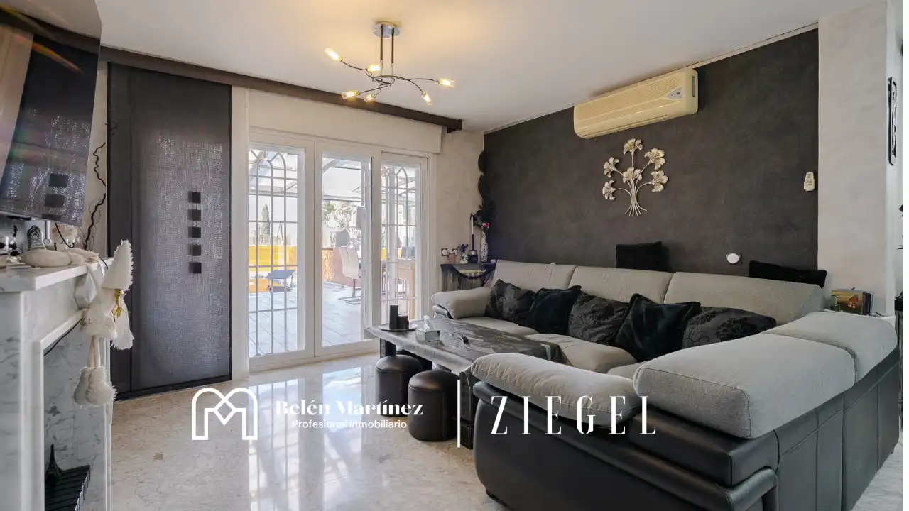 Sala de estar de Casa o chalet en venta en Urbanizaciones