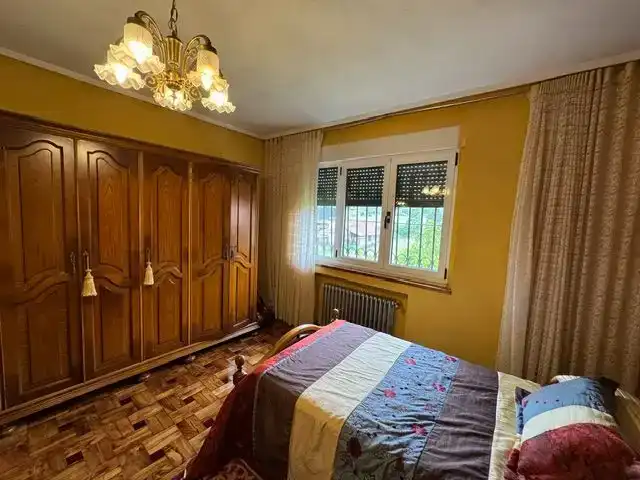 Dormitori de Casa o xalet en venda en Villaviciosa amb Balcó