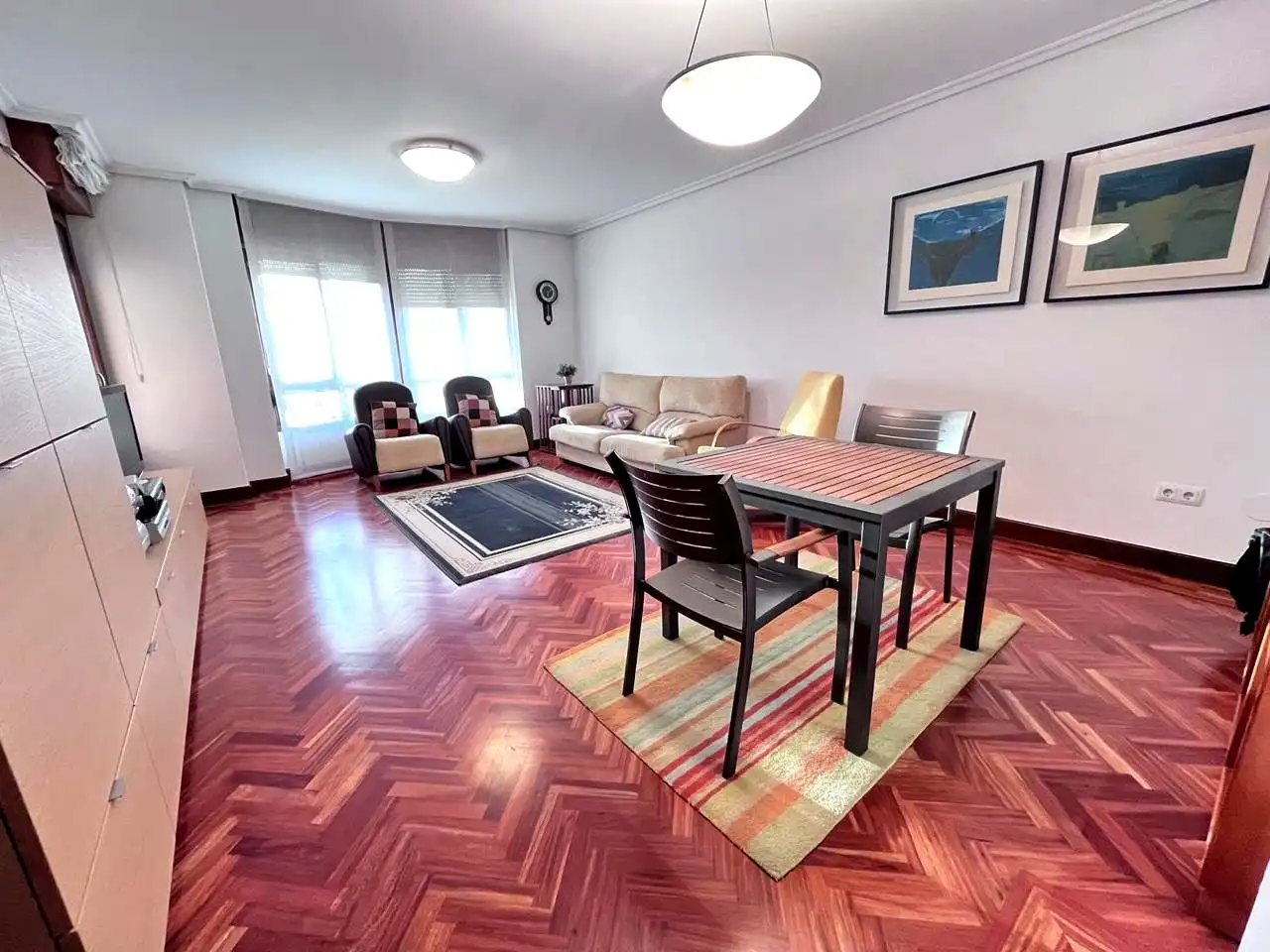 Sala d'estar de Pis en venda en Vitoria - Gasteiz amb Calefacció, Parquet i Terrassa